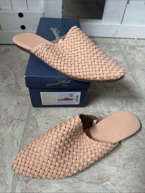 Universal Thread Woven Slip-On Mules in Cream